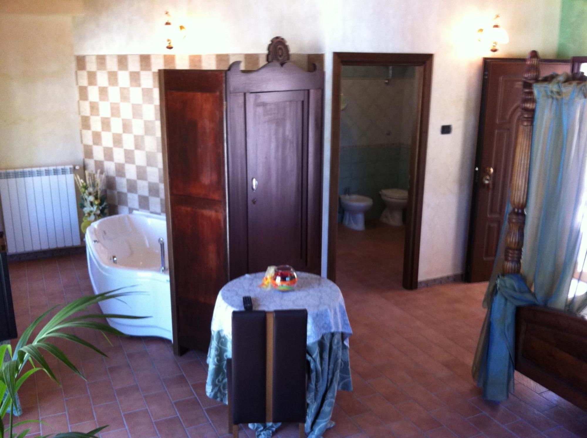 Hotel Il Feudo Dei Pierleoni Celano Rom bilde