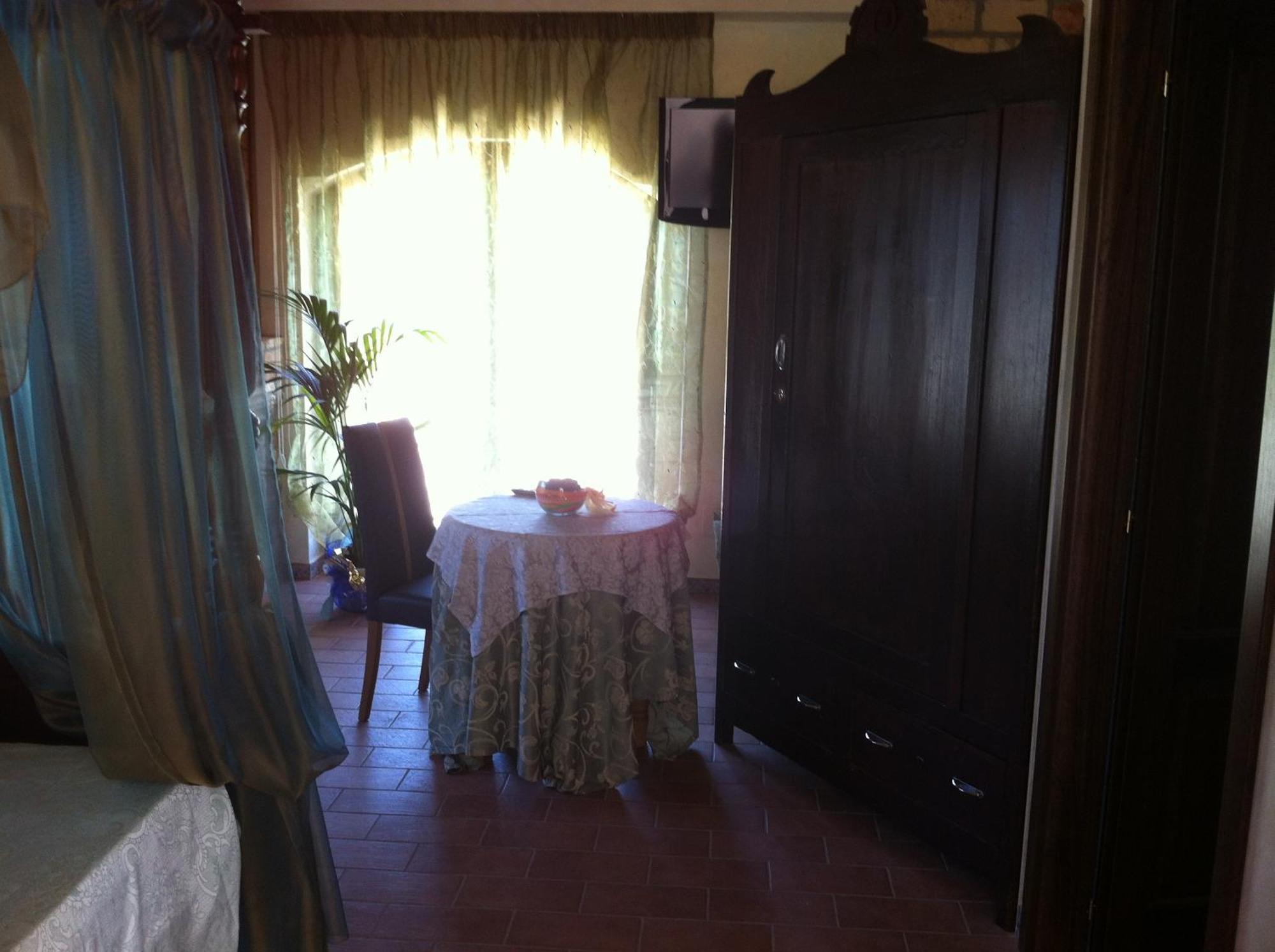 Hotel Il Feudo Dei Pierleoni Celano Rom bilde